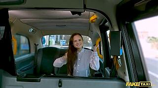 Uh, sem nabil nekdanjo faks študentko v taksiju, oops!