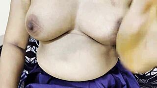 Collage girls fingering her pussy by finger