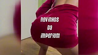 Jul er ikke her ennå, men jeg har allerede gitt min saftige gave til college-kameraten