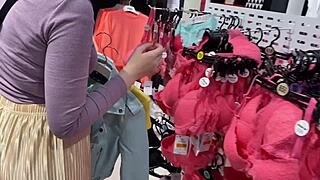 โดนอมควยในห้องลองเสื้อผ้า 😍