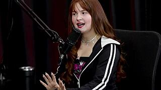 como pensou no nome artistico gosta de dancar pelada tem medo de usar a rede social e chegou a passar necessidade - angel bloomm watch on sheer red