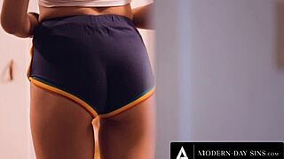 Kimmy and Kimora doing silent 69 and fingering