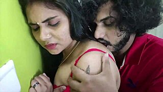 Horny Indian Girl Enjoys Boyfriend