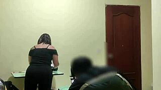 Watch this venezuelan employee flirting!