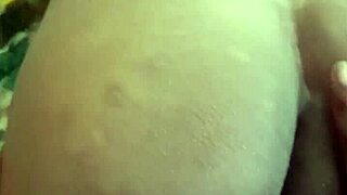 Senzuální olizování píči indické holky z MBA z Jaipur v psíku od kluka