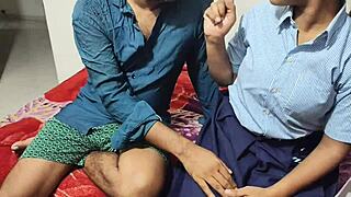 देसी कॉलेज गर्ल ने अपने बॉयफ्रेंड के साथ किया सेक्स