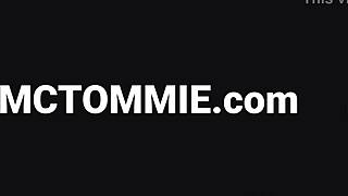 Gina Gerson Büyük Göğüslü Latina 18+ Genç Kızı Strap-On İle Siyor