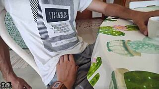 Giardiniere italiano tettona lo paga in natura con una spagnola dialoghi italiano