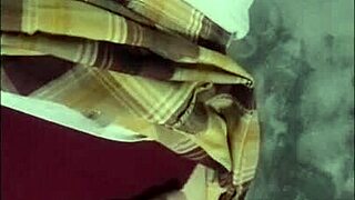 Ay papi me duele nena estudiante de colegio publico y padrastro encuentro a mi hijastra mirando porno en su celula casero real