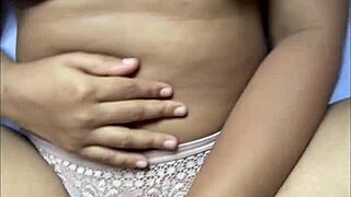 Hot Desi Model in Viral Bathroom Video