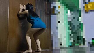 Big-Ass College Girl Sweats Through Home Workout Session