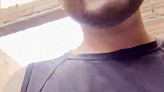 Putita colombiana se deja follar en publico arriesgado y camina por toda la calle con el semen