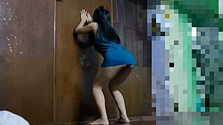 Big-Ass College Girl Sweats Through Home Workout Session