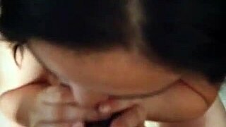 mi cuñado me encontró desnuda y me hizo mamar antes de follar