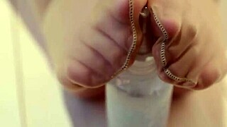 Hey, check out this young beauty in white pantyhose with kawaii legs!