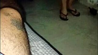 I FUCK MY GIRLFRIEND FROM THE SIDE WITHOUT A CONDOM