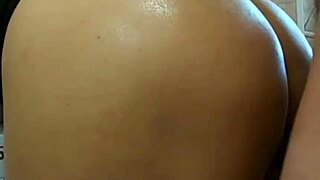 The unfaithful wife gets fucked on the washing machine by the neighbor to revenge her husband