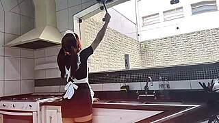 traindo com a empregadinha! amberzinha's big ass rides brazilian cock wild