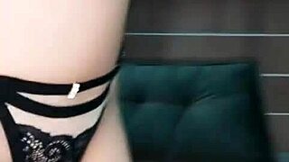 hey little tattooed girl are you gonna keep masturbating with that dildo live?