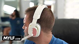 Busty Latina Tokyo Lynn Seduces Roommate for Deep Milf Pussy Creampie