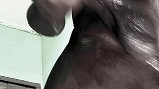 SLUTS CREAM NONSTOP FOR THIS THICK BBC FREAK CLOSE-UP!