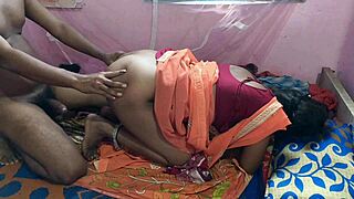 Dost ne gori ko kaskar pakad ke chod diya kya? Devar bhabhi jaise mazaa milega?