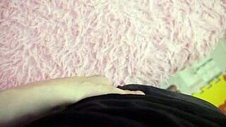 How does this innocent teen take daddy's cock while gaming?!