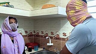 Desi big ass aunty pounded in hardcore chudai session