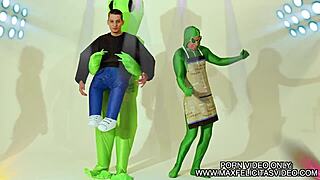 max felicitas ravages elisabetta zaffiro's ass in analizator film