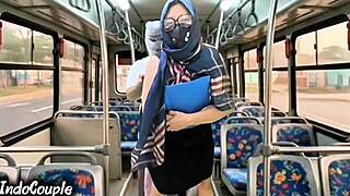 😏 Muslim wife from uni gets fucked by stranger on bus in hijab 👅