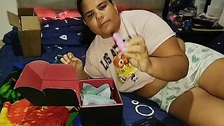 mmm this chubby latina rubs her fat pussy so good watch her squirm