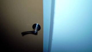 entro en la habitacion de mi culadita con uniforme y me chupa la verga grande cabalgandome hasta dormir