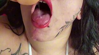 curvy brazilian bbw student masturbates fat pussy with dildo
