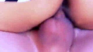 perfecta amiga infiel cabalgando la dura polla