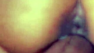 cabalgando la dura polla hasta el fondo