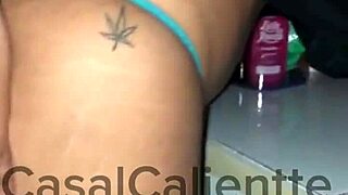 Wife flashes boss for quick fuck