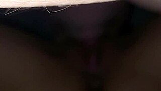 Mi enorme culo para ti estaba por dormir y mi novio me levanto para comerme el coño