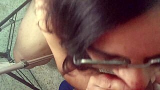 Desi indian aunty fucked by neighborhood boy viral mms xvideos with hindi audio