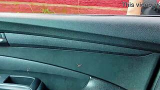 Married man gave schoolgirl 18+ a hickback and fucked her in car
