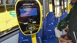 aluna grabs that huge cock on the public bus