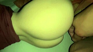 Mi Mejor Amiga Nalgona Se Queda A Dormir Y Pide Polla Gorda POV