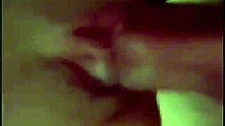 Vizinho pegou morena gostosa e comeu o cu dela sem camisinha