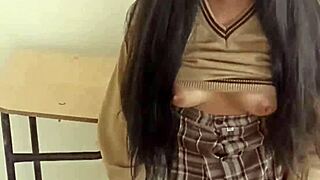 Colegiala Leaves Class To Fuck In Positions