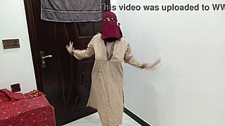 I dance pakistani college striptease