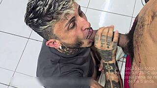 tentei enfiar a rola enorme do atleta inteira na boca 😮