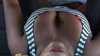 Hardcore Auto Seks Met 18+ Kont Tieten Kleren Gescheurd Striptease Jonge 18+ Amateurs Milf