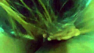 أحس عاطفي وأنا أشوف أختي الزوجة تمص رهيب في POV وبزازها الكبار ترتد قريب