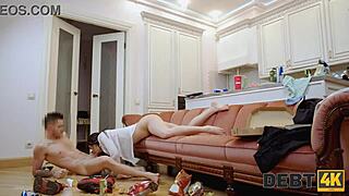 Debt4k Hantar Mesej Langsung untuk Aksi Pepek Dicukur Remaja 18+