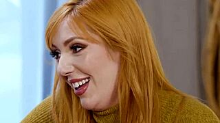 Velike sise MILF Lauren Phillips sedi na licu azijske bejbe Alexia Anders