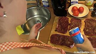 Lady Bug se loti več kurcev v divjem gangbangu